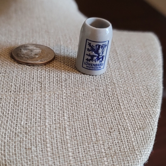 ๐๐mini lowenbrau charm - Picture 1 of 3